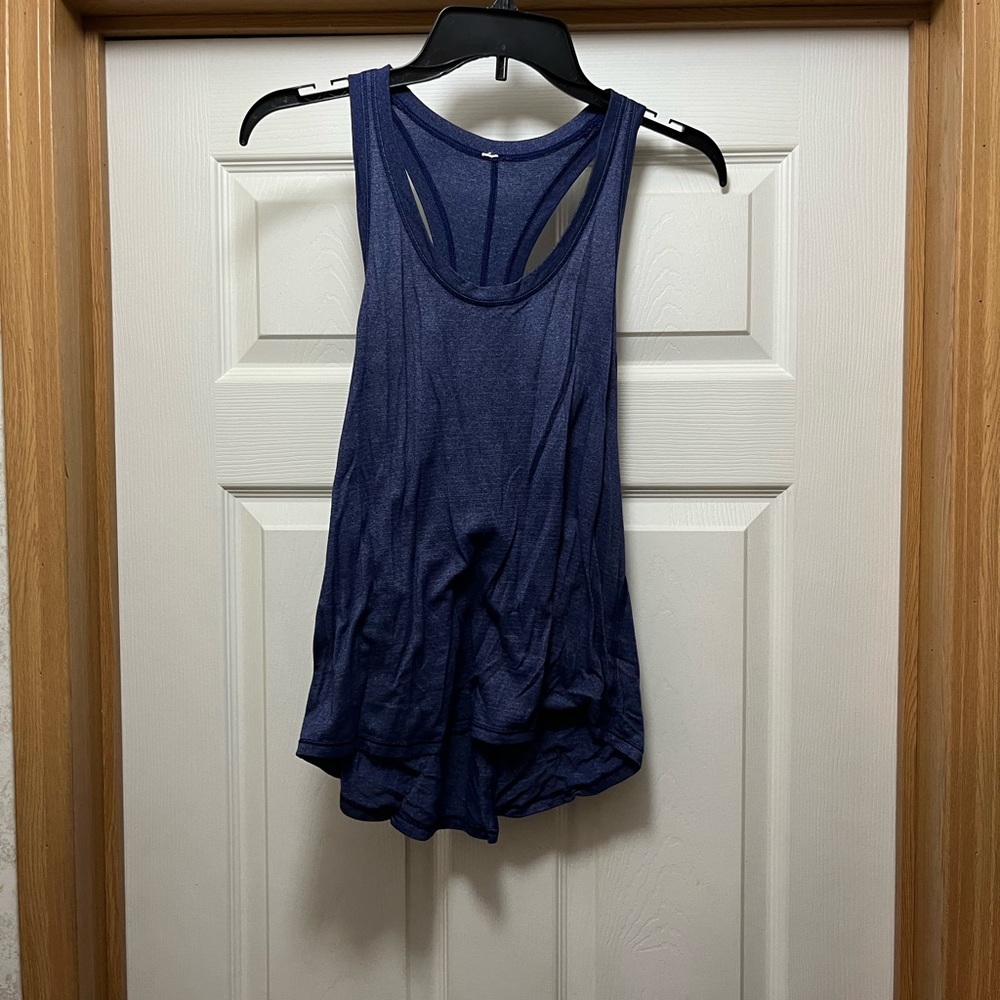 Lululemon workout tank